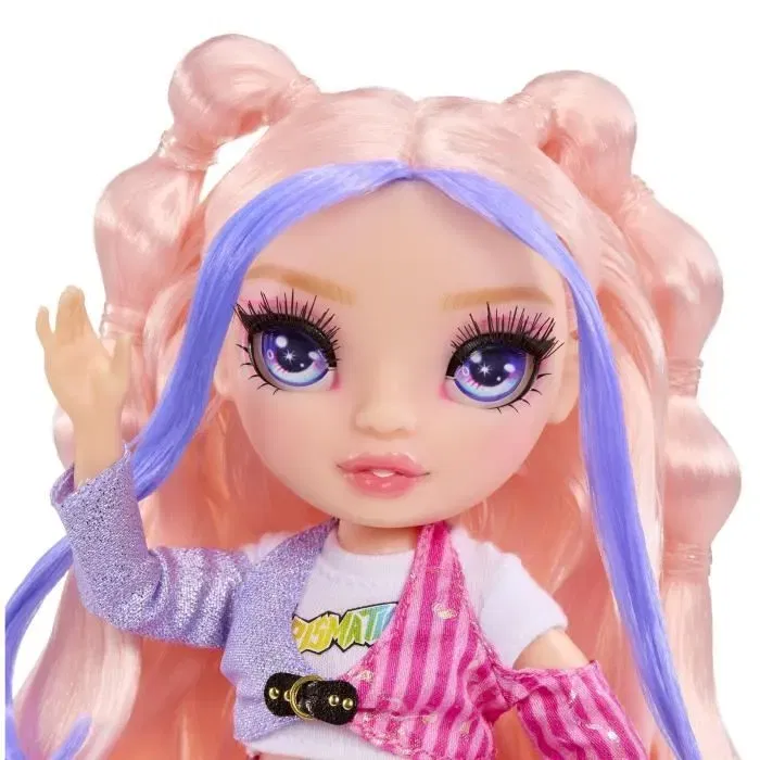 Rainbow High Jr High - Bella, Rock Band Fashion Doll, 22cm, Accessoires Inclus, Collection de 4 Personnages (Bella, Sunny, Skyler, Amaya), Pour Enfants dès 4 ans
