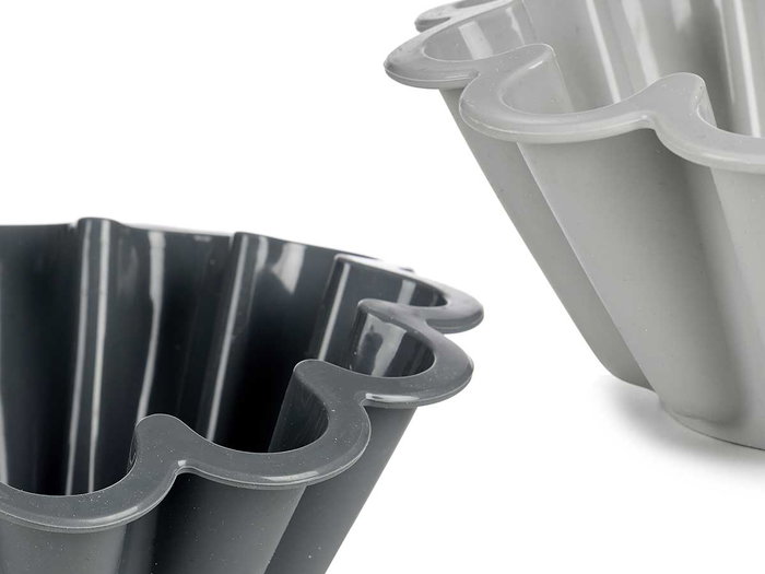 Kinvara Moule en Silicone pour Gâteau Haut, 24.5 x 24.5 x 9 cm, Capacité 1500 ml, Gris (Assorti) (Set de 12)