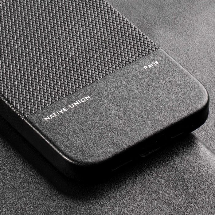 Native Union Coque (Re)Classic pour iPhone 15 en matière végétale Yatay, protection anti-chute, compatible MagSafe, textile recyclé - Cadre en polycarbonate 100% recyclé