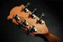 LAG Guitare électro-acoustique Folk Dreadnought Cutaway Natural pour gaucher, table épicéa massif, corps acajou, chevalet BrankoWood