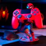 EXQUISITE GAMING Support pour manette avec figurine Spiderman Marvel 21cm - Compatible PS5 DualSense, Xbox Series et smartphones