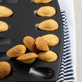 Zenker Lot de 2 Moules à Madeleines 12 Empreintes Antiadhésifs en Téflon - Pour 24 Madeleines