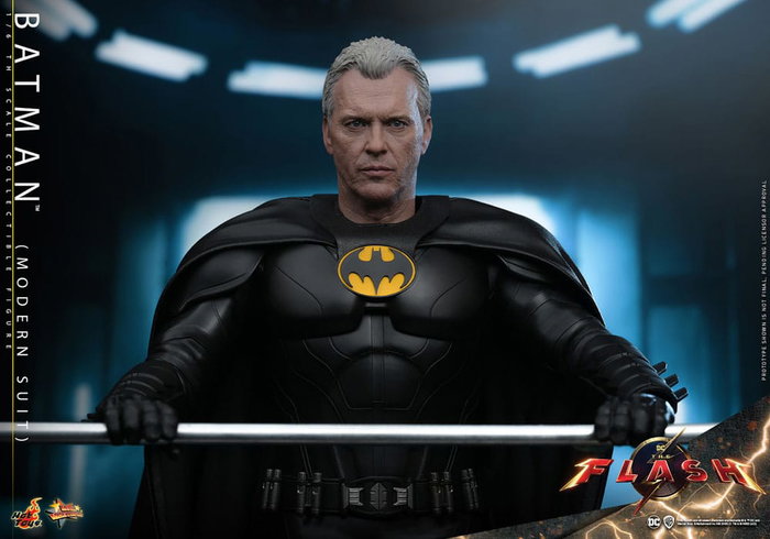The Flash figurine Movie Masterpiece 1/6 Batman (Modern Suit) 30 cm