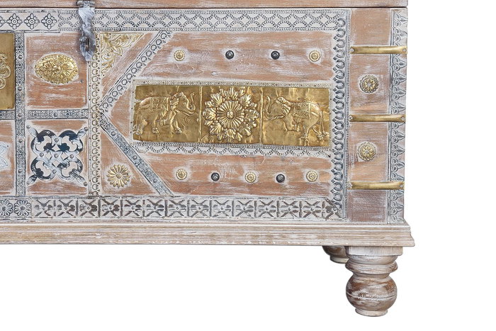 GINER Y COLOMER Coffre en bois massif de manguier couleur blanc vieilli avec détails en bronze - Dimensions 100x40x57 cm