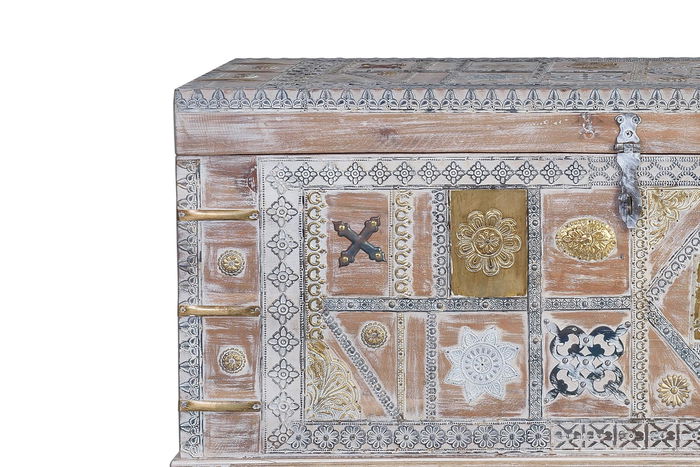 GINER Y COLOMER Coffre en bois massif de manguier couleur blanc vieilli avec détails en bronze - Dimensions 100x40x57 cm