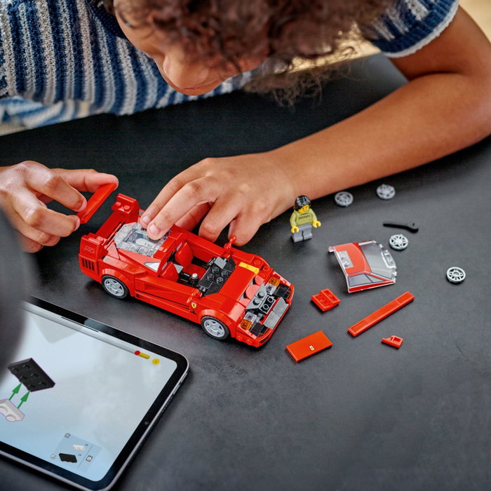 LEGO Speed Champions Ferrari F40 Supercar 76934 avec Minifigurine Pilote LEGO Speed Champions Ferrari F40 Supercar 76934 avec Minifigurine Pilote