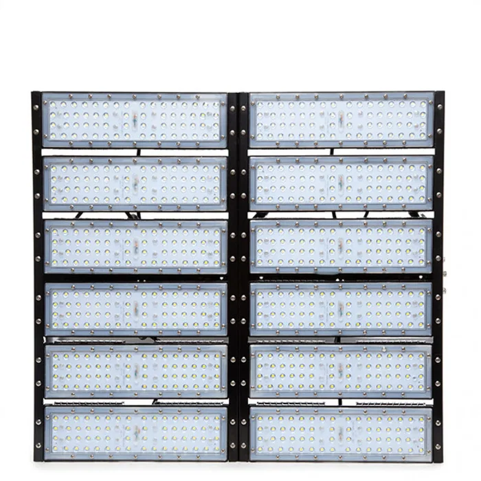 BX3 LIGHT Projecteur LED pour stade et grandes surfaces, 600 W, 60000 lm, 6000 K, indice de protection IP65, durée de vie 100000 heures