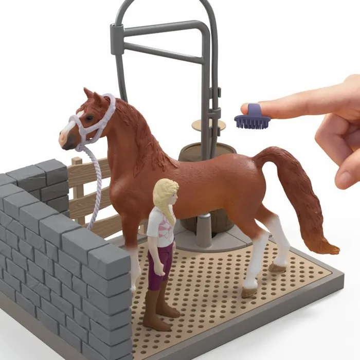 Schleich Horse Club 42792 - Coffret Aire de Lavage Sofia avec Figurine de Cheval Mobile et Accessoires - 26 Pièces - Jouet Équestre dès 5 Ans