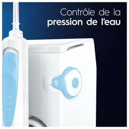 Oral-B Jet Dentaire Oxyjet, Brosse à dents électrique fil dentaire à l'eau avec technologie microbulles, livré avec 2 canules, Blanc