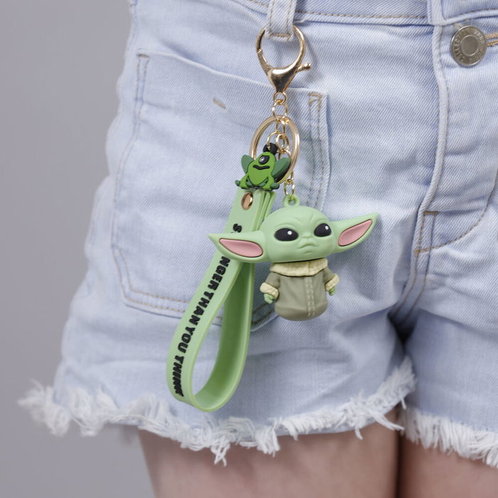 Peers Hardy - Porte-clés officiel Star Wars The Mandalorian avec figurine 3D de Grogu 'Baby Yoda' et grenouille verte, chaîne argentée