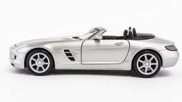 Maisto Mercedes-Benz SLS AMG Roadster, Voiture jouet Special Edition 1:24, à partir de 8 ans