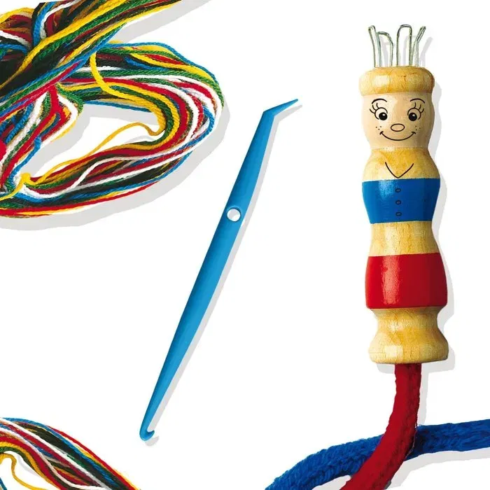 SES Creative Kit Tricotin pour Enfant 5+ avec Poupée en Bois, Pique et Laine - Activité Manuelle Créative et Éducative
