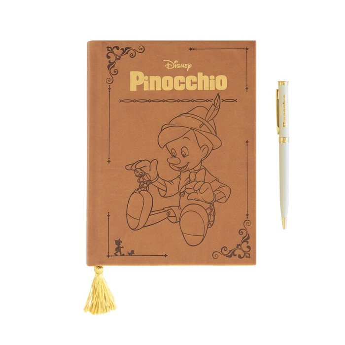 ERIK - Set de Carnet A5 et Stylo Disney Pinocho - Carnet Rigide 200 Pages avec Marque-page - Présenté en Boîte Cadeau ERIK - Set de Carnet A5 et Stylo Disney Pinocho - Carnet Rigide 200 Pages avec Marque-page - Présenté en Boîte Cadeau