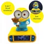 Lexibook Réveil Veilleuse Digital Les Minions 3D Lumineux et Sonore, Écran LCD, Sons et Alarmes, Alimentation Piles - Jaune et Bleu