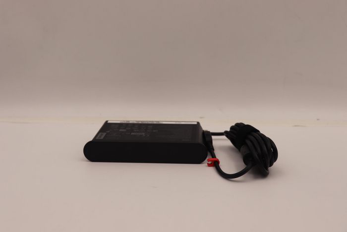 Lenovo Adaptateur secteur AC 135W 100-240V avec prise slim tip - Compatible IdeaPad, Legion, ThinkPad, Yoga