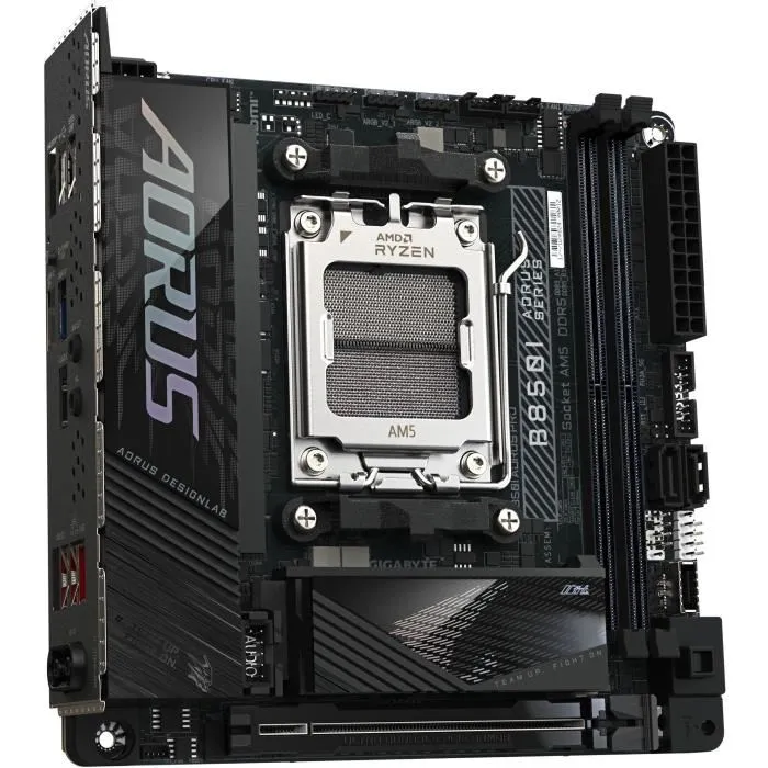 Gigabyte Carte mère B850I AORUS Pro - Mini-ITX AM5 Socket pour AMD Ryzen 7000/8000/9000, DDR5 8400MHz (OC), PCIe 5.0, 2x M.2, Wi-Fi 7, USB 3.2 Gen 2, 2.5Gb LAN