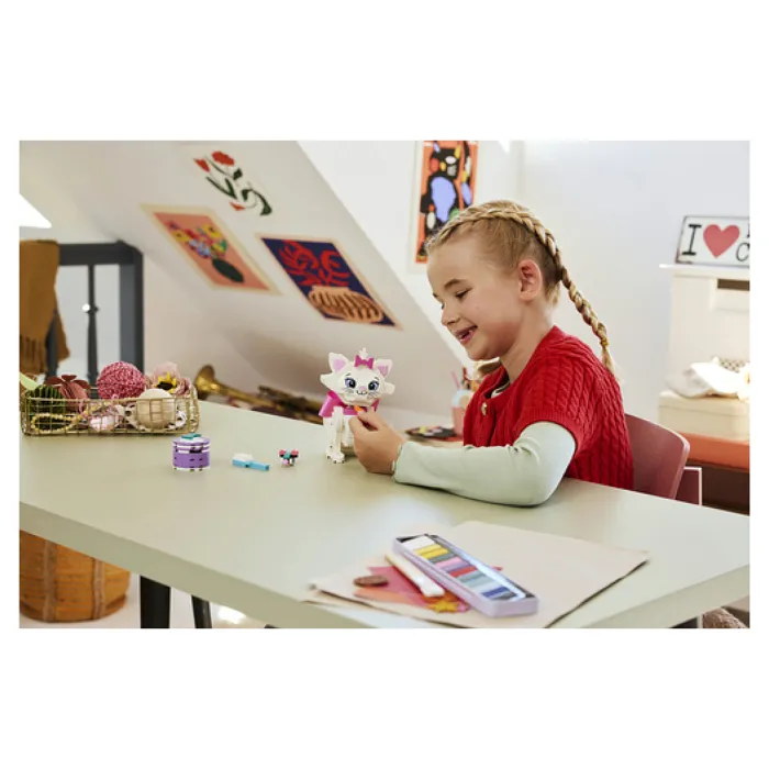 Lego Disney 43286 Les Aristochats - L'Adorable Marie - Set de Construction Chat - Jouet dès 7 ans avec Boite Cadeau et Accessoires