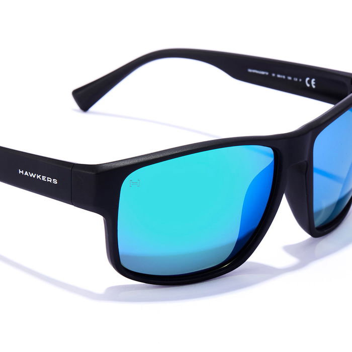 Hawkers Lunettes de soleil FASTER RAW Noir Émeraude Unisexe Carré Classique Sport Carré Rectangulaire Polarisé Verre Dégradé Bleu 1 u