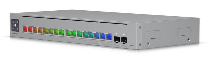Ubiquiti Switch Layer 3, 4 ports 2.5 GbE RJ45 + 12 ports GbE RJ45 + 2 ports 10G SFP+, 50W, boîtier acier, montage rack/mur/bureau Ubiquiti Switch Layer 3, 4 ports 2.5 GbE RJ45 + 12 ports GbE RJ45 + 2 ports 10G SFP+, 50W, boîtier acier, montage rack/mur/bureau
