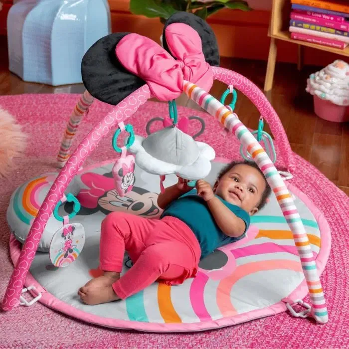 Disney Baby Tapis d'éveil bébé évolutif Bright Starts Forever Besties Minnie Mouse avec arche, jouets sensoriels, musique et miroir - Cadeau nouveau-né