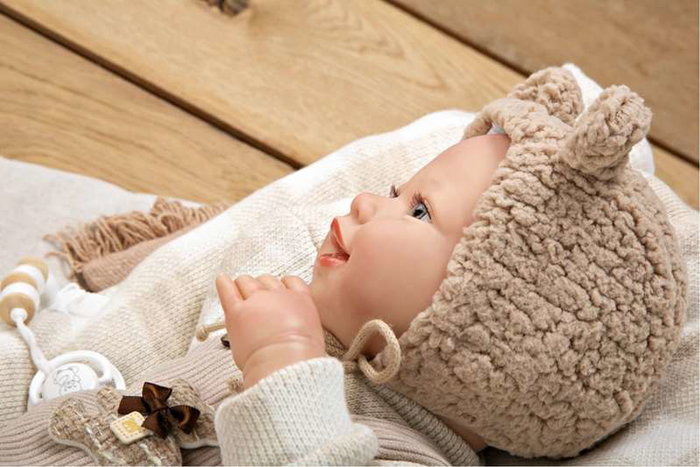 Muñecas Arias Poupée Reborn Ruben avec coussin, corps souple 45 cm