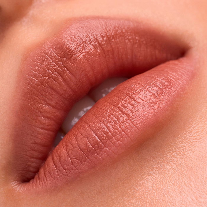 Catrice Rouge à lèvres crème BLUR-REAL effet poudre n° 010 Catrice Rouge à lèvres crème BLUR-REAL effet poudre n° 010