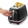 Delonghi CTOV2103.BK Grille-pain 2 Fentes 900 W Noir Mat/Chocolat - 6 Niveaux de Brunissage, Remontée Extra Haute, Ramasse-Miettes
