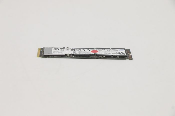 Lenovo M.2 2280 SSD 1TB NVMe PCIe, Disque SSD Interne avec Interface PCI Express et Sécurité OPAL 2.0 pour Ordinateurs Portables Lenovo