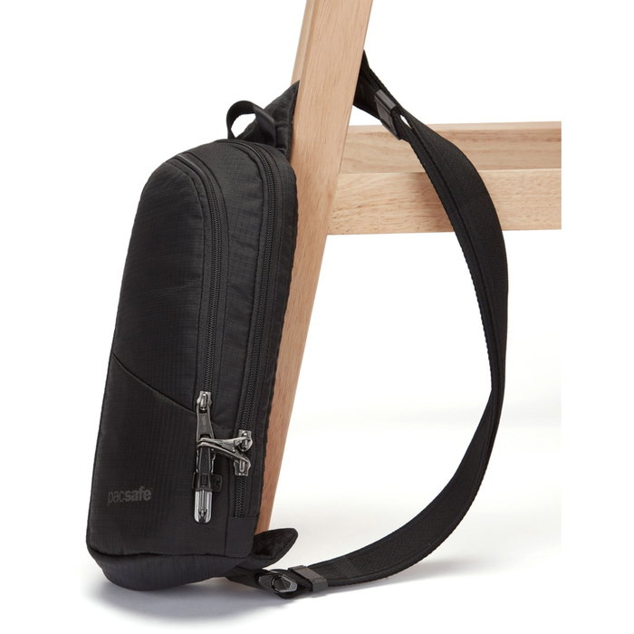 Pacsafe V 150 Action Sling Jet Black