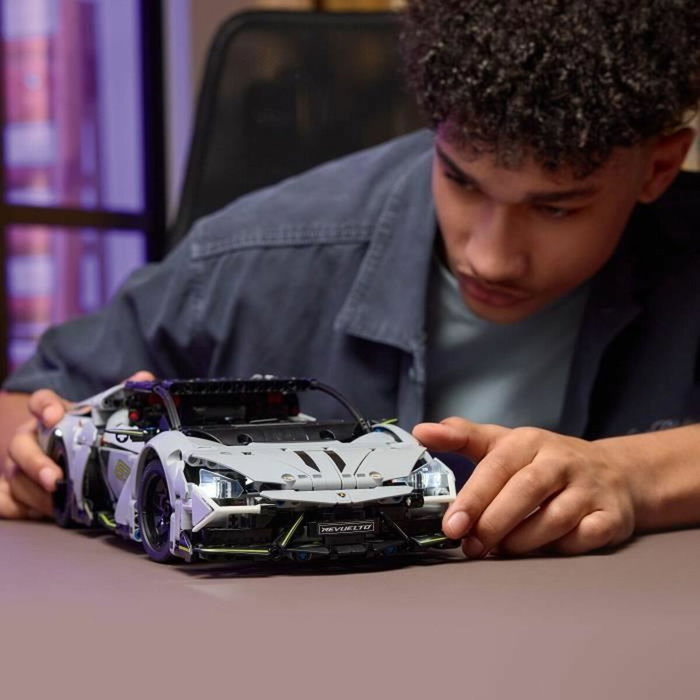 LEGO Technic 42214 Lamborghini Revuelto Supercar Télécommandée, 1135 pièces