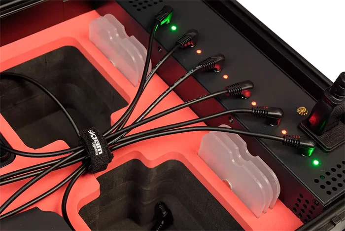 ALGAMLIGHT Case et chargeur pour 6 Event Par44 Quad-IP, mallette de transport premium avec charge intégrée