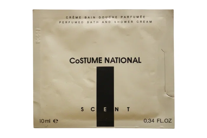 Costume National Crème de douche hydratante 10 ml Costume National Crème de douche hydratante 10 ml