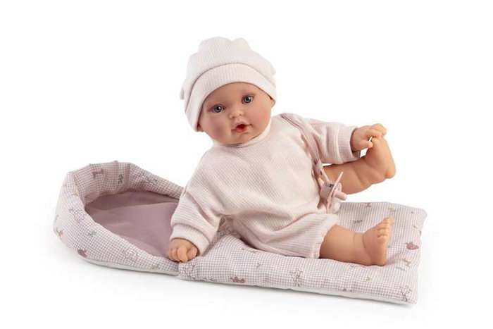Kika Poupée parlante avec sac de couchage et mécanisme sonore 27cm, 10 langues (espagnol, français, etc.), fonctionne avec piles LR44, pour enfants dès 24 mois Kika Poupée parlante avec sac de couchage et mécanisme sonore 27cm, 10 langues (espagnol, français, etc.), fonctionne avec piles LR44, pour enfants dès 24 mois