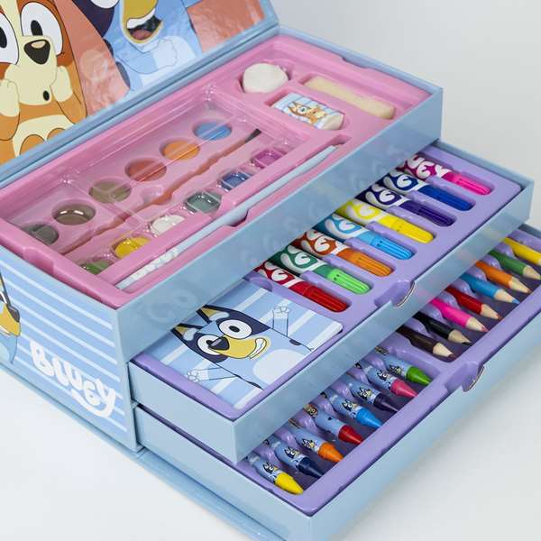 Cerdá Maletín de papelería Coloreable Bluey - Trousse à colorier pour enfants 2 à 8 ans - Dimensions 26 x 10 x 13 cm