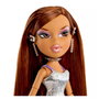 MGA Poupee Bratz Stylin' Charmz - Yasmin avec vêtements brillants et charme du 25e anniversaire