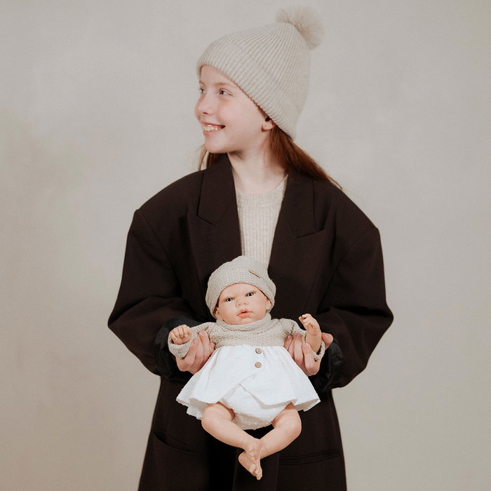 Muñecas Arias Poupée Reborn Noa Beige 40 cm avec couverture d'hiver Muñecas Arias Poupée Reborn Noa Beige 40 cm avec couverture d'hiver