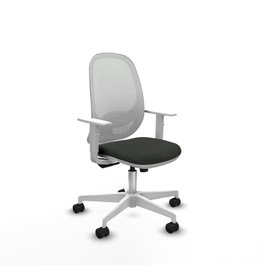 Chaise Cilanco Synchro 3 positions tissu Noir Maille Blanc Structure polyamide blanc Accoudoirs blancs Sans appui-tête Roulettes 65mm nylon