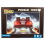 SD TOYS Puzzle DeLorean Out a Time Retour vers le Futur 1000 Pièces 70x50 cm