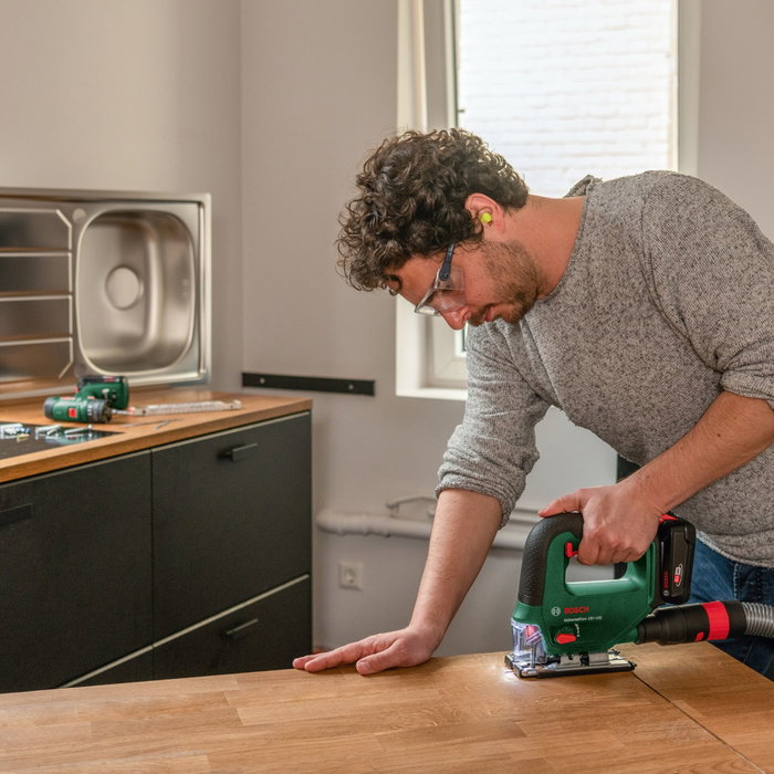 Bosch UniversalSaw 18V-100 Baretool