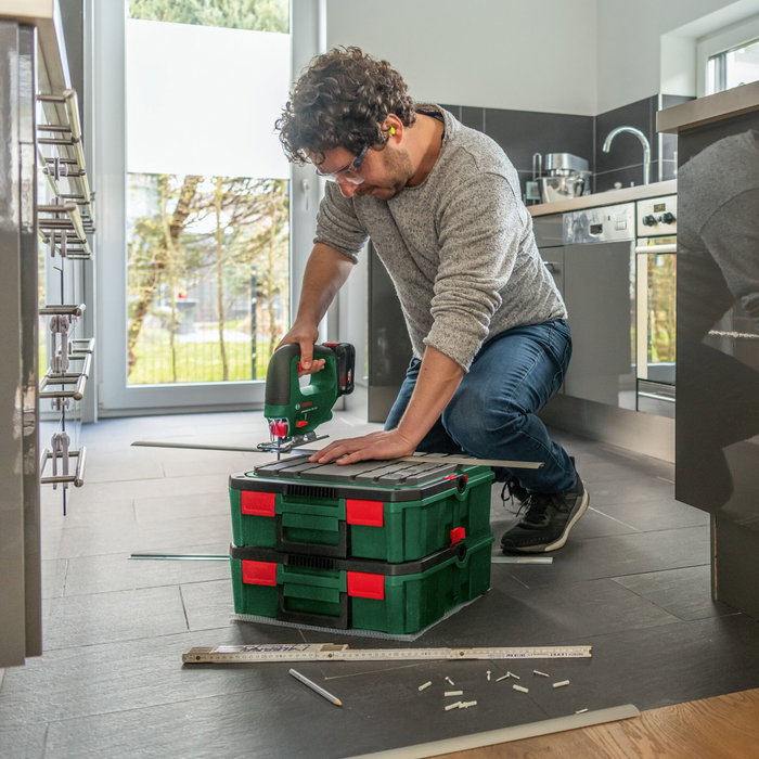 Bosch UniversalSaw 18V-100 Baretool