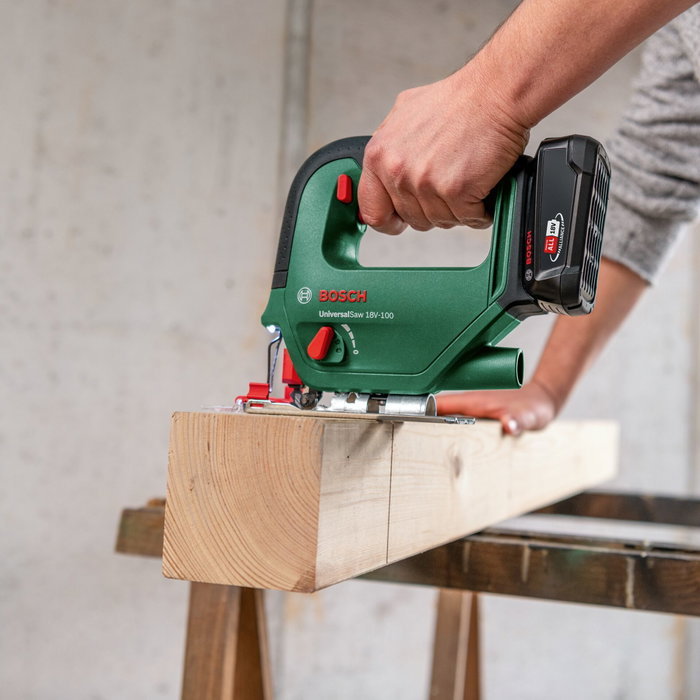 Bosch UniversalSaw 18V-100 Baretool