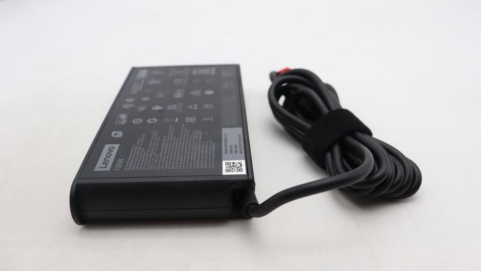 Lenovo 135W USB-C Adaptateur Secteur avec Sorties Multiples Tensions (20V, 15V, 9V, 5V) pour Appareils Lenovo Lenovo 135W USB-C Adaptateur Secteur avec Sorties Multiples Tensions (20V, 15V, 9V, 5V) pour Appareils Lenovo