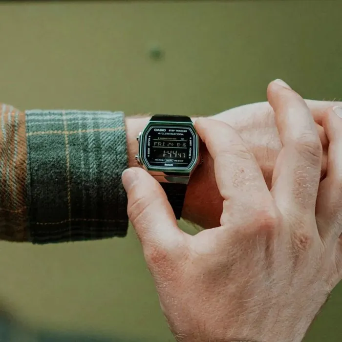 Casio ABL Montre Connectée 38 mm Noir Bluetooth Smart Compteur de Pas Mémoire 200 Tours Alarme
