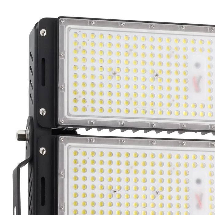 Projecteur LED 500W IP66 100.000h pour stades, sport, môle - 150 lm/W, 60°, composants Lumileds 5050 haute qualité