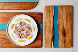 Bisetti - Moulin à Poivre Positano 13 cm en Acacia Naturel avec Résine Bleue - Fabriqué en Italie