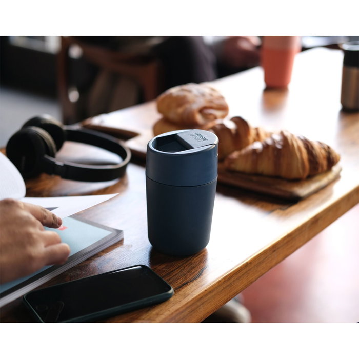 Joseph Joseph Sipp Mug de voyage bleu 340 ml Joseph Joseph Sipp Mug de voyage bleu 340 ml