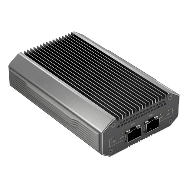 QNAP QNA-UC10G2SF Adaptateur réseau USB Type-C vers RJ45 10 GbE auto-alimenté QNAP QNA-UC10G2SF Adaptateur réseau USB Type-C vers RJ45 10 GbE auto-alimenté