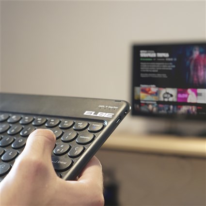 Elbe TE-102-BT - Clavier Bluetooth Slim Ultra Fin Noir Sans Fil Compatible PC, Ordinateur Portable, Smartphone, Tablette et Smart TV