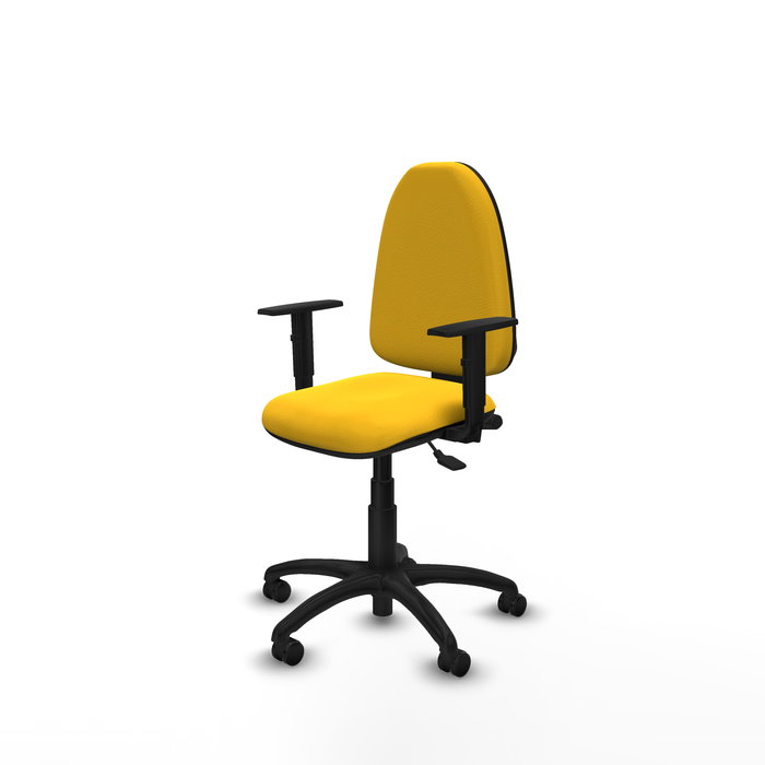 Chaise de bureau Aýna avec mécanisme Asincro, revêtement en simili cuir jaune. Équipée d'une base en polyamide noir, d'accoudoirs 1D et de roulettes pour parquet