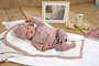Muñecas Arias Poupée Elegance Andie avec couverture (poupée lestée) 40 cm corps souple